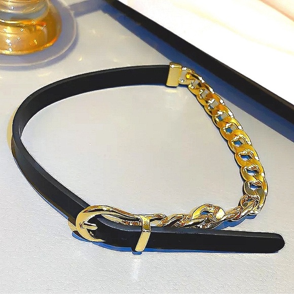 Gold Leather Buckle Design Chain Link Choker - Picture 10 of 12